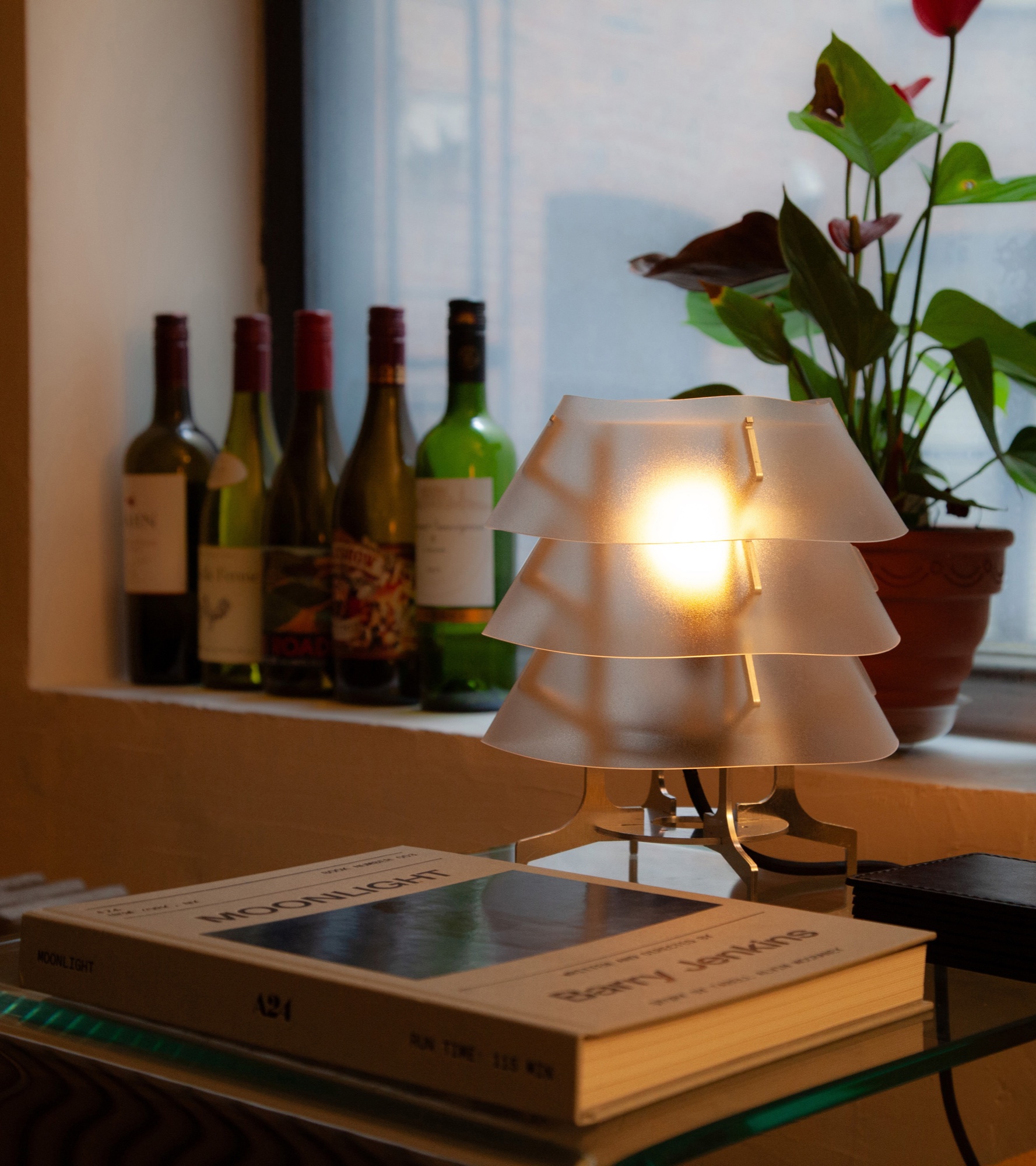 Yomu Table Lamp in Ian Gaadt’s apartment