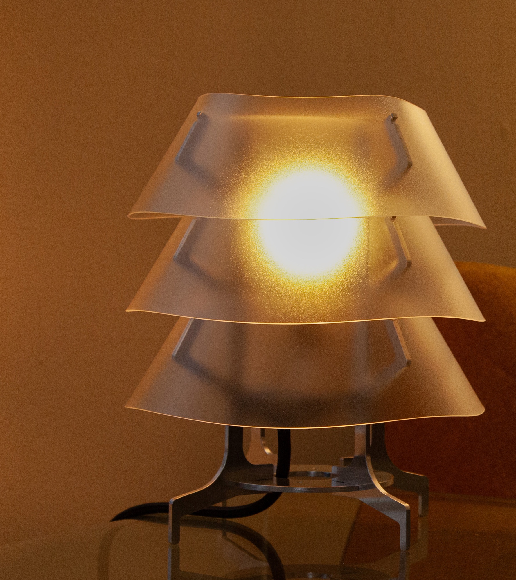 Yomu Table Lamp in Ian Gaadt’s apartment